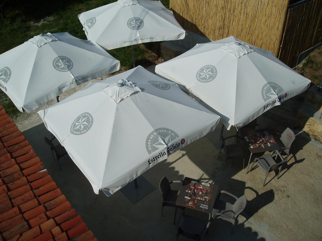 La Calabaza Del Peregrino Hostel O Faramello Exterior photo